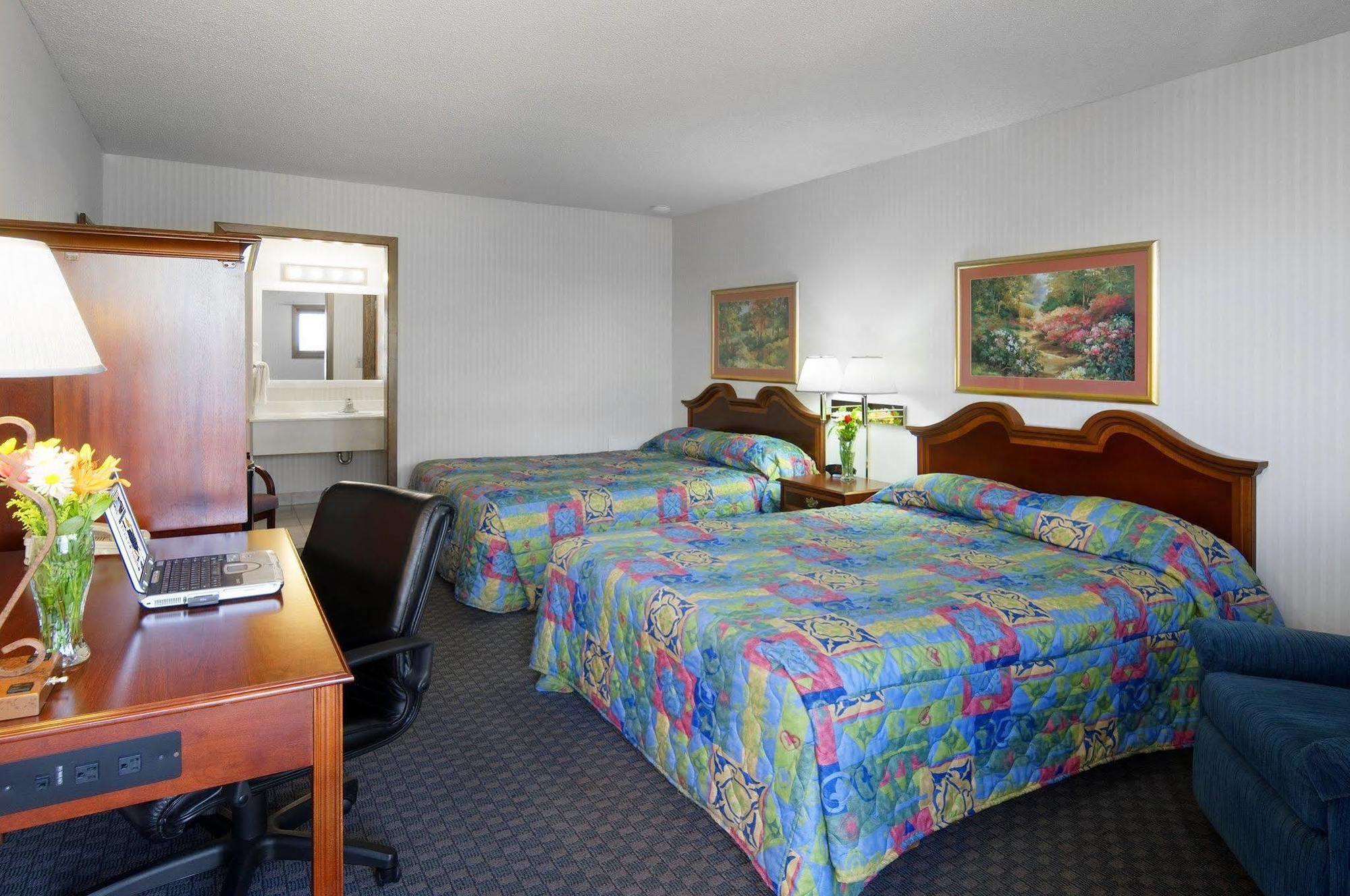 Americas Best Value Inn York Exterior photo